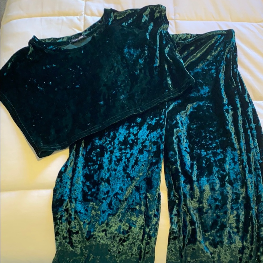 Crushed Velvet 2Pc